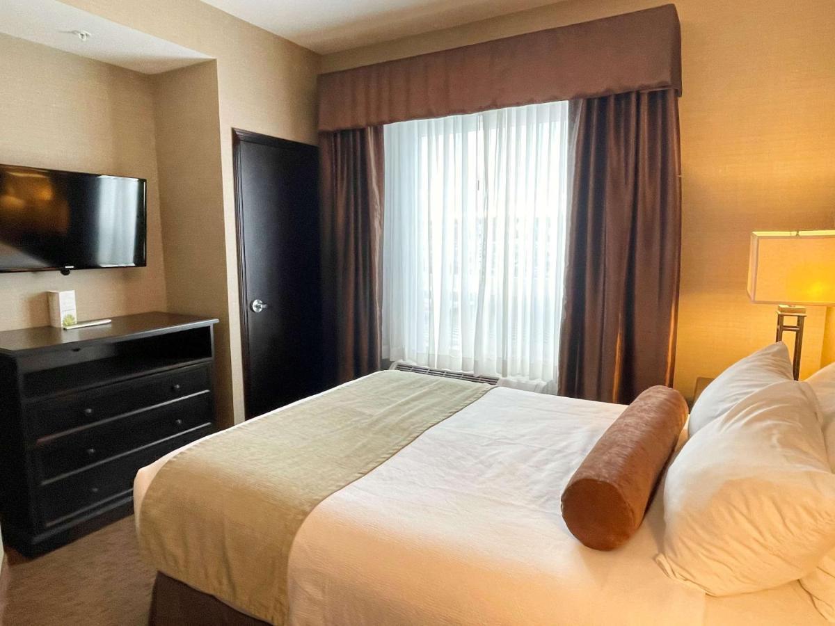 Best Western Plus Okotoks Inn & Suites Exteriér fotografie