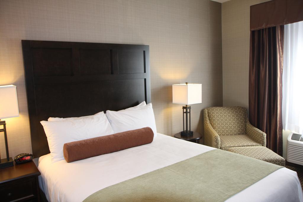 Best Western Plus Okotoks Inn & Suites Pokoj fotografie