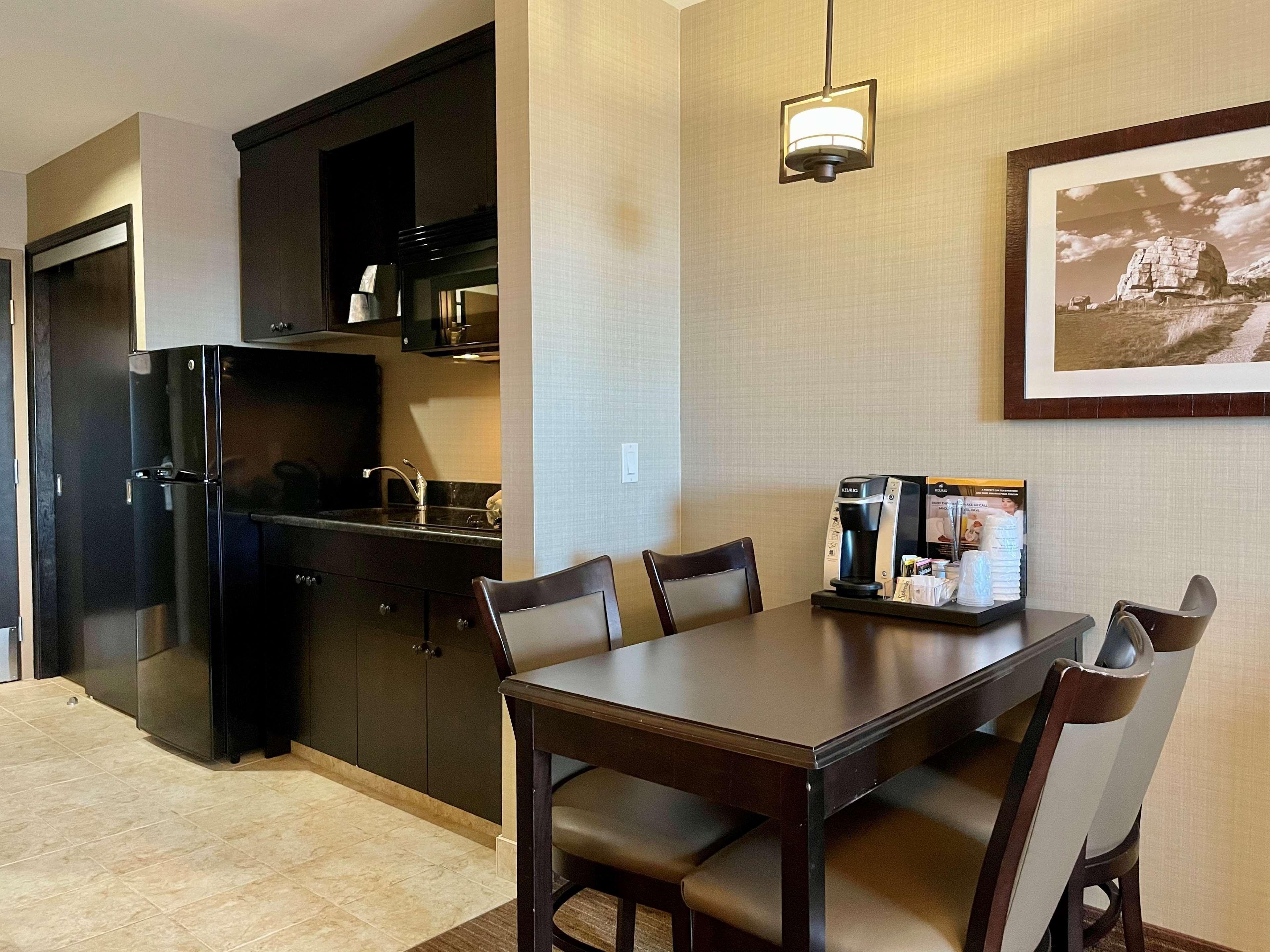 Best Western Plus Okotoks Inn & Suites Exteriér fotografie