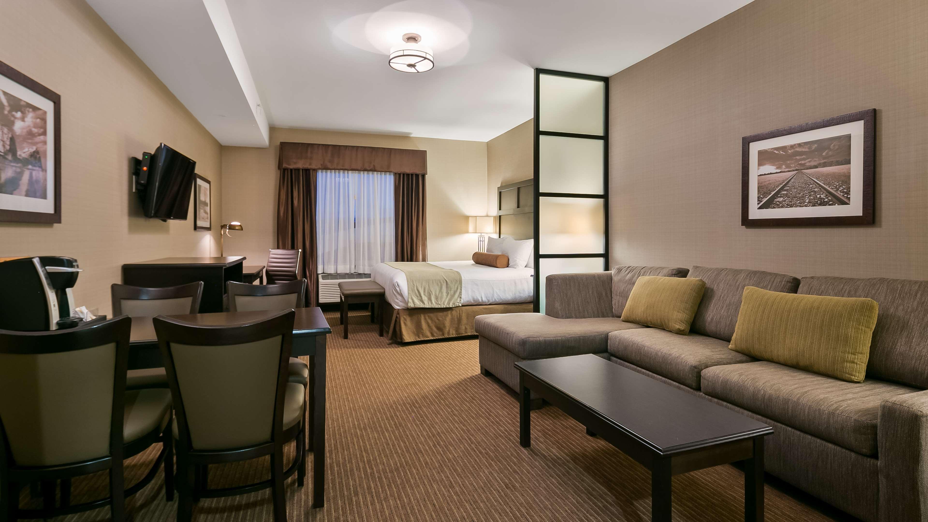Best Western Plus Okotoks Inn & Suites Exteriér fotografie