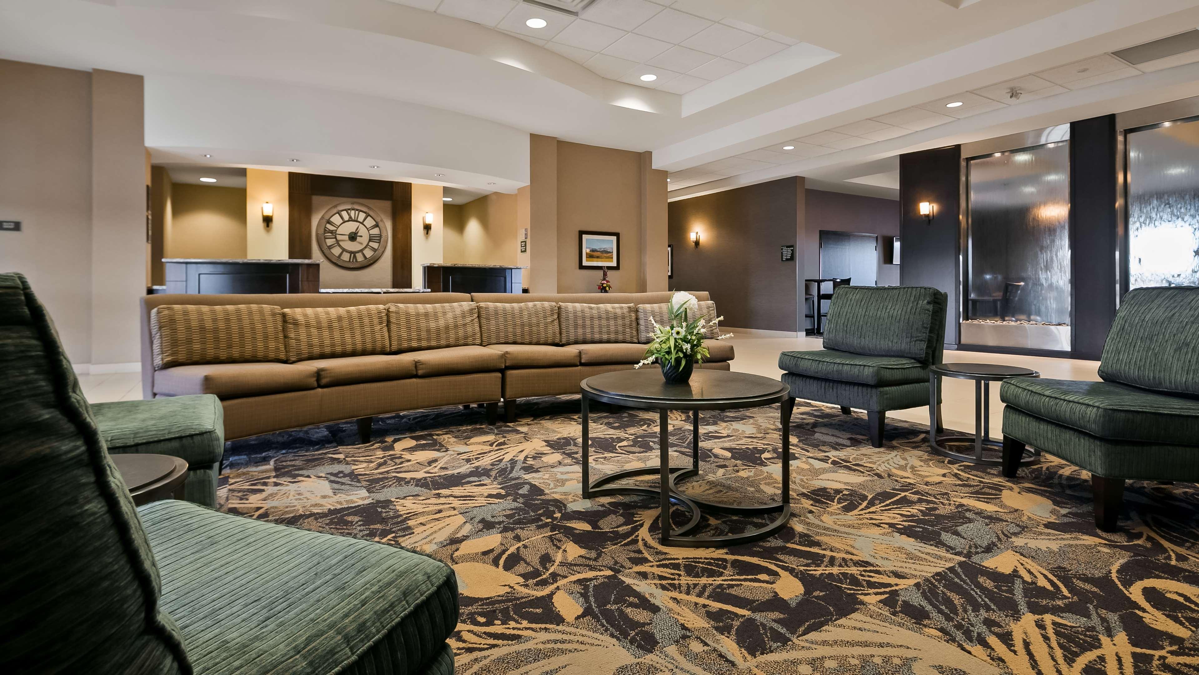 Best Western Plus Okotoks Inn & Suites Exteriér fotografie