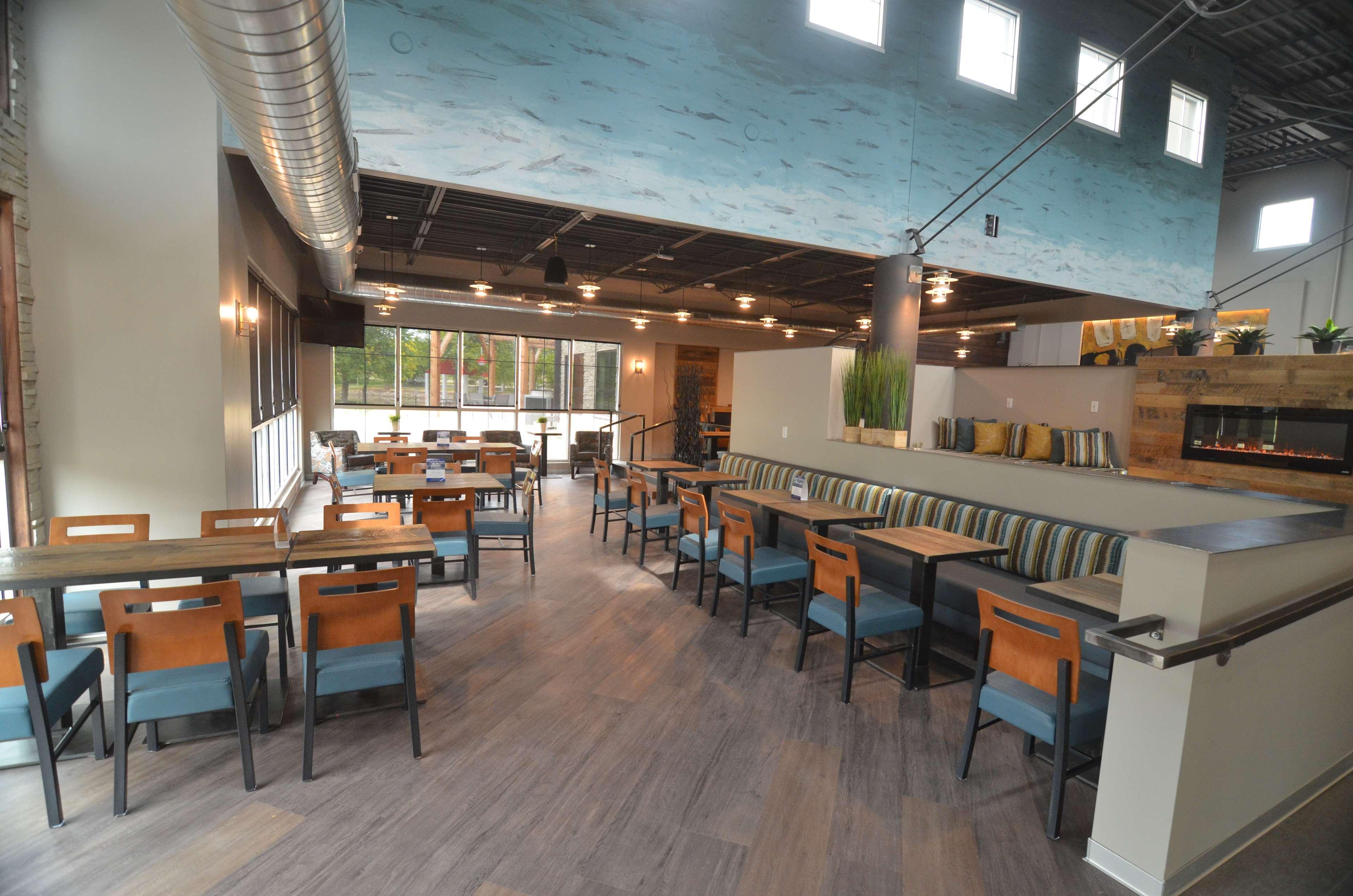Best Western Plus Okotoks Inn & Suites Exteriér fotografie