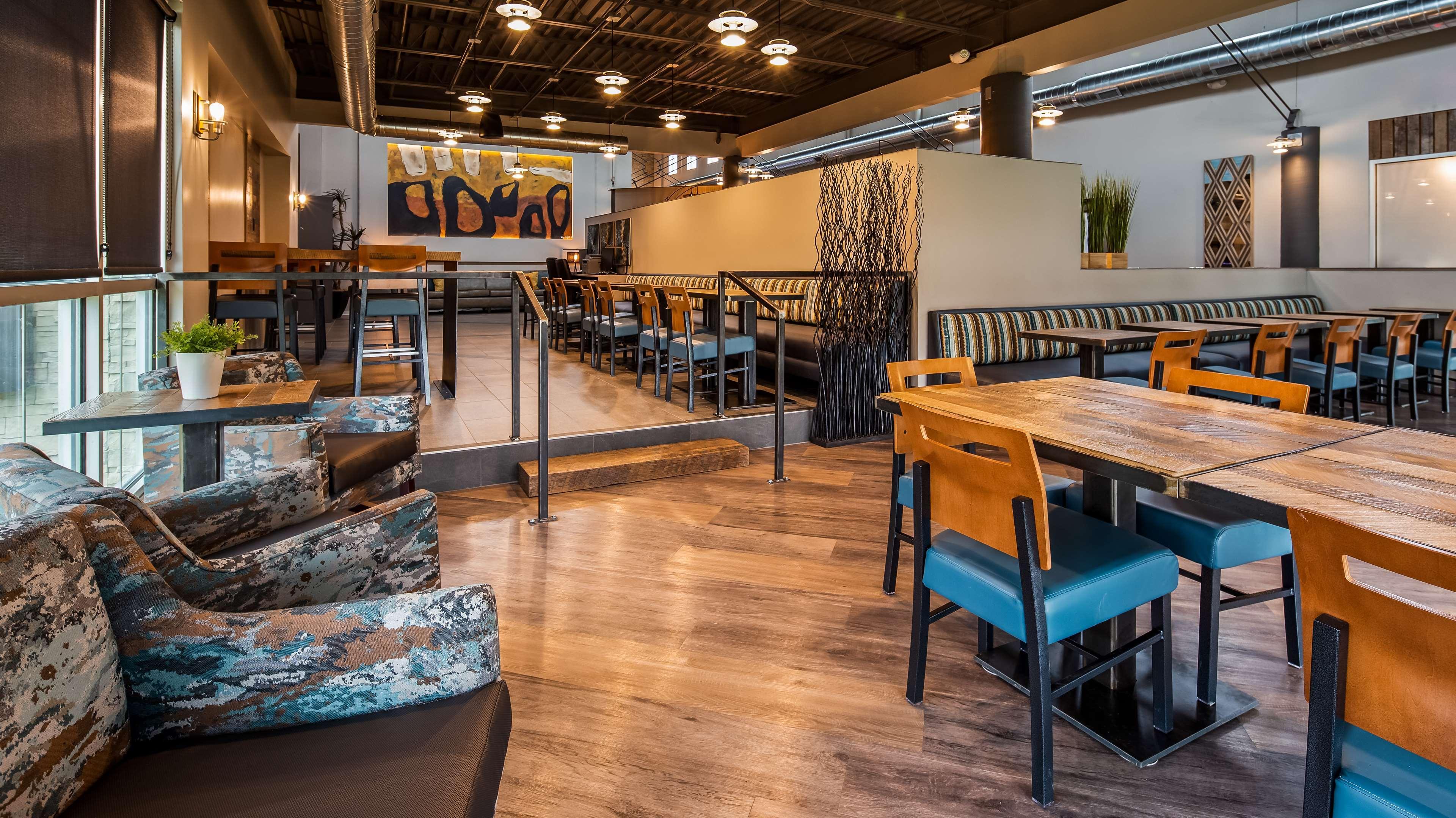 Best Western Plus Okotoks Inn & Suites Exteriér fotografie