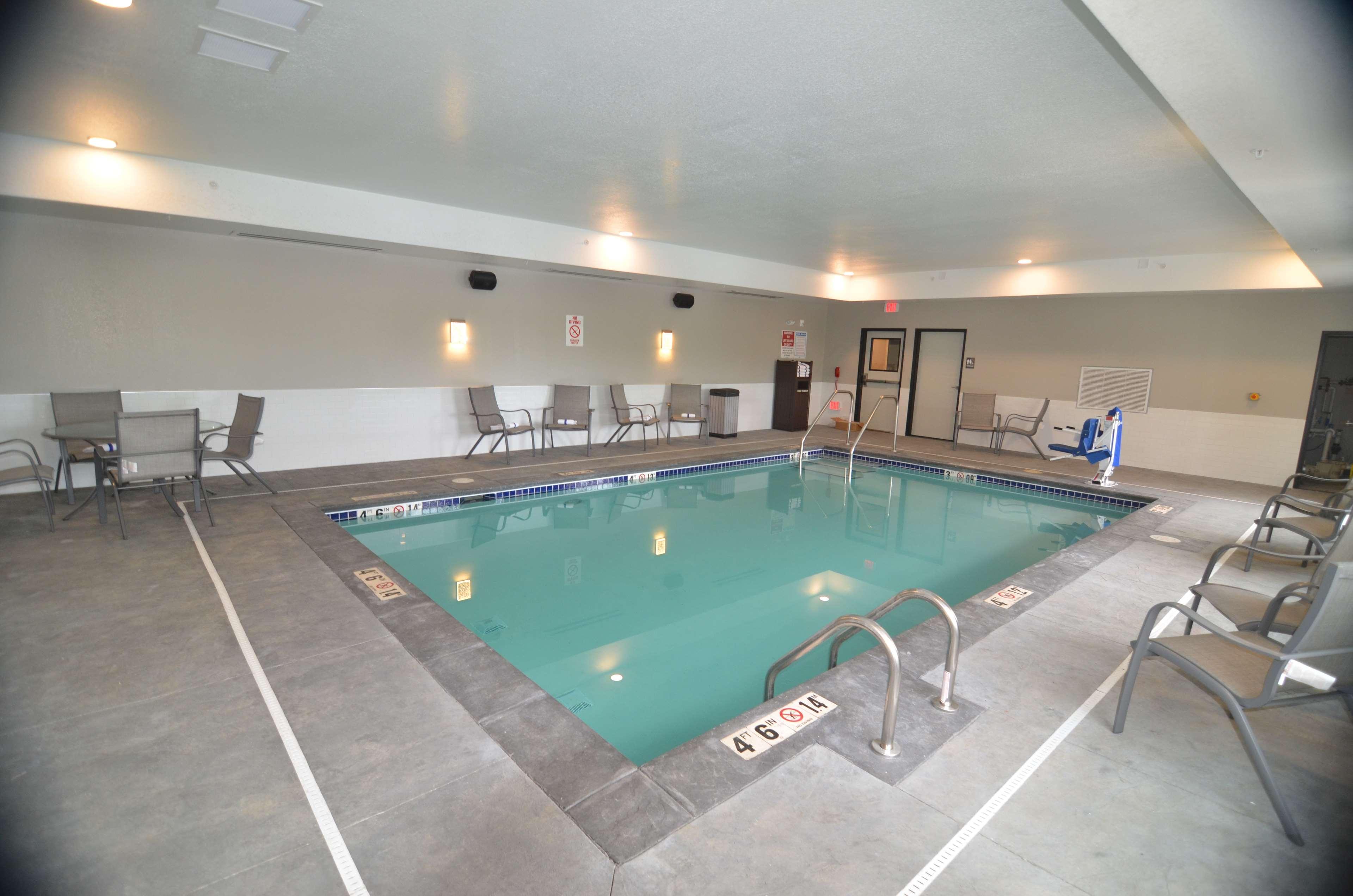 Best Western Plus Okotoks Inn & Suites Exteriér fotografie