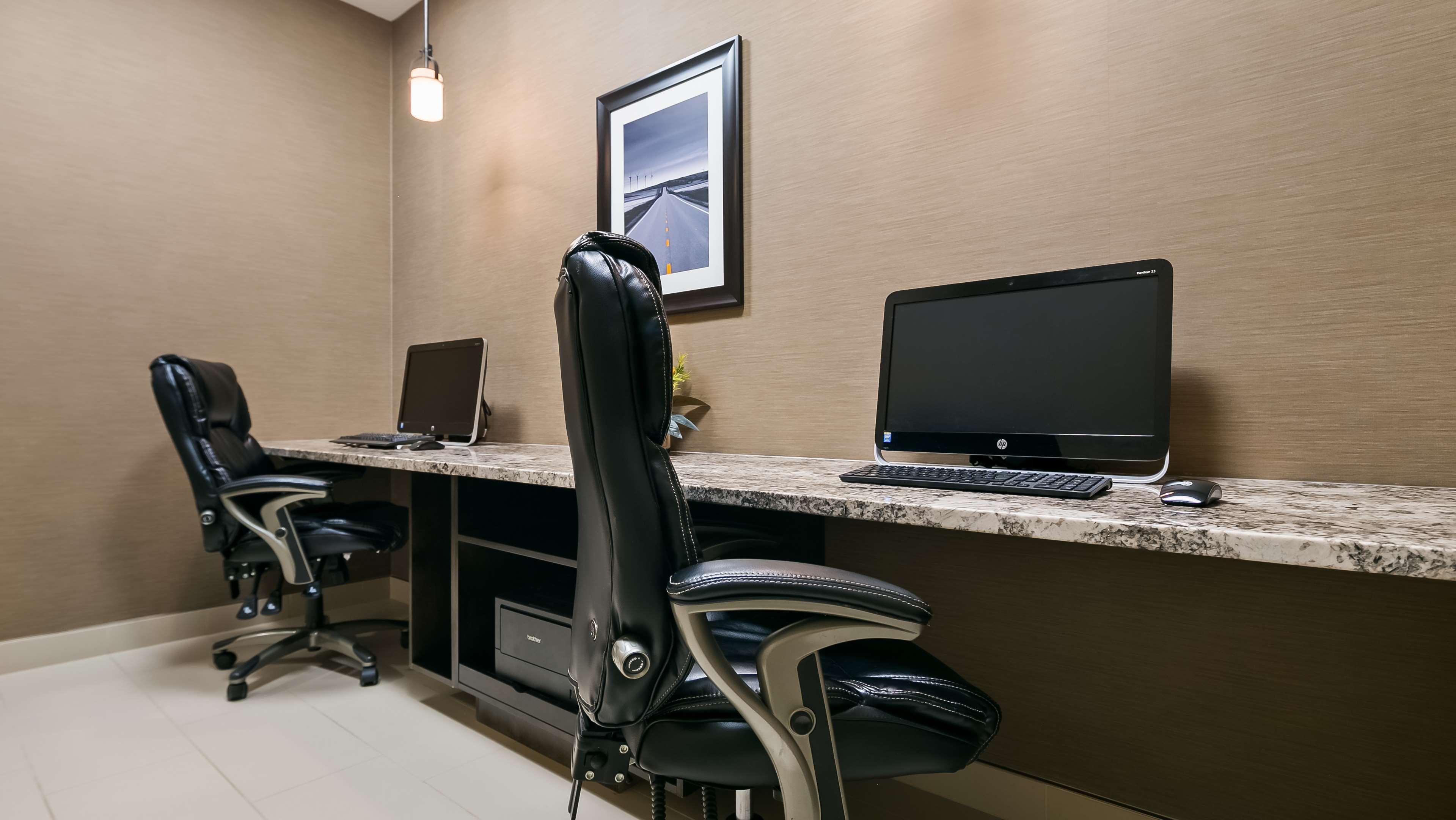 Best Western Plus Okotoks Inn & Suites Exteriér fotografie