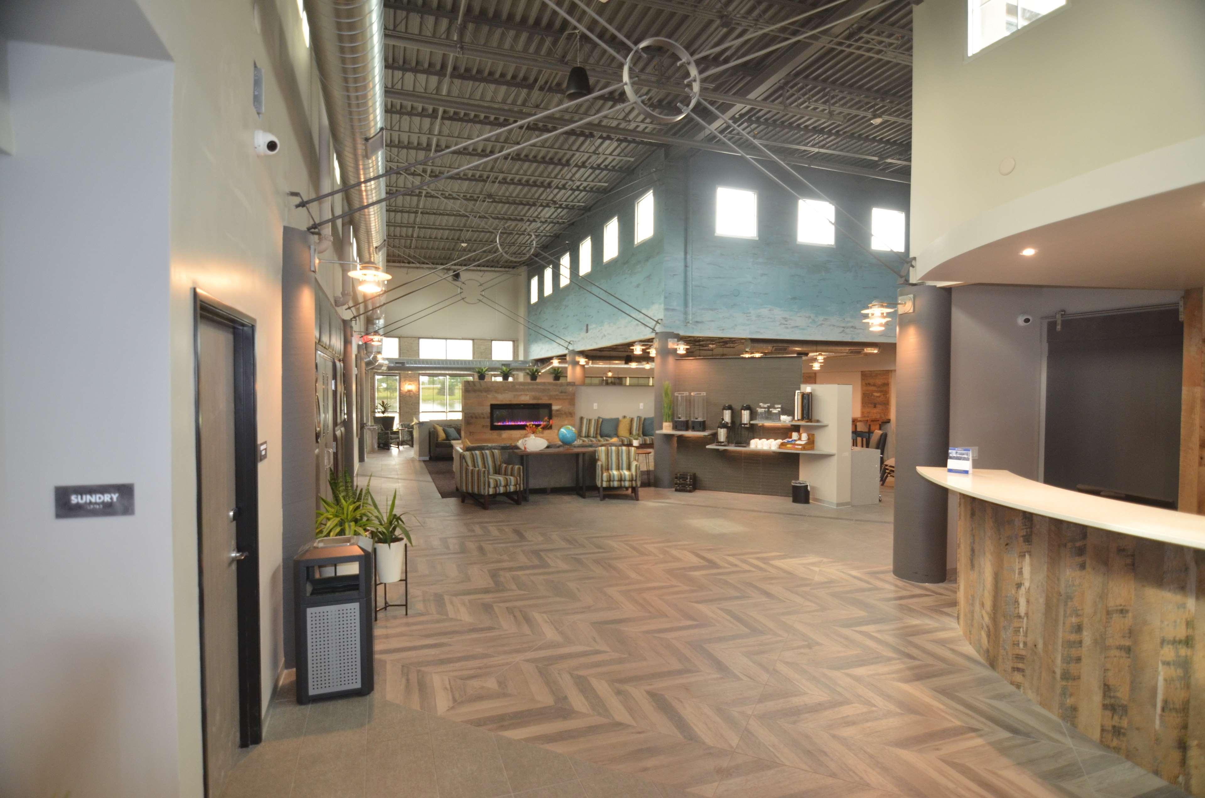 Best Western Plus Okotoks Inn & Suites Exteriér fotografie