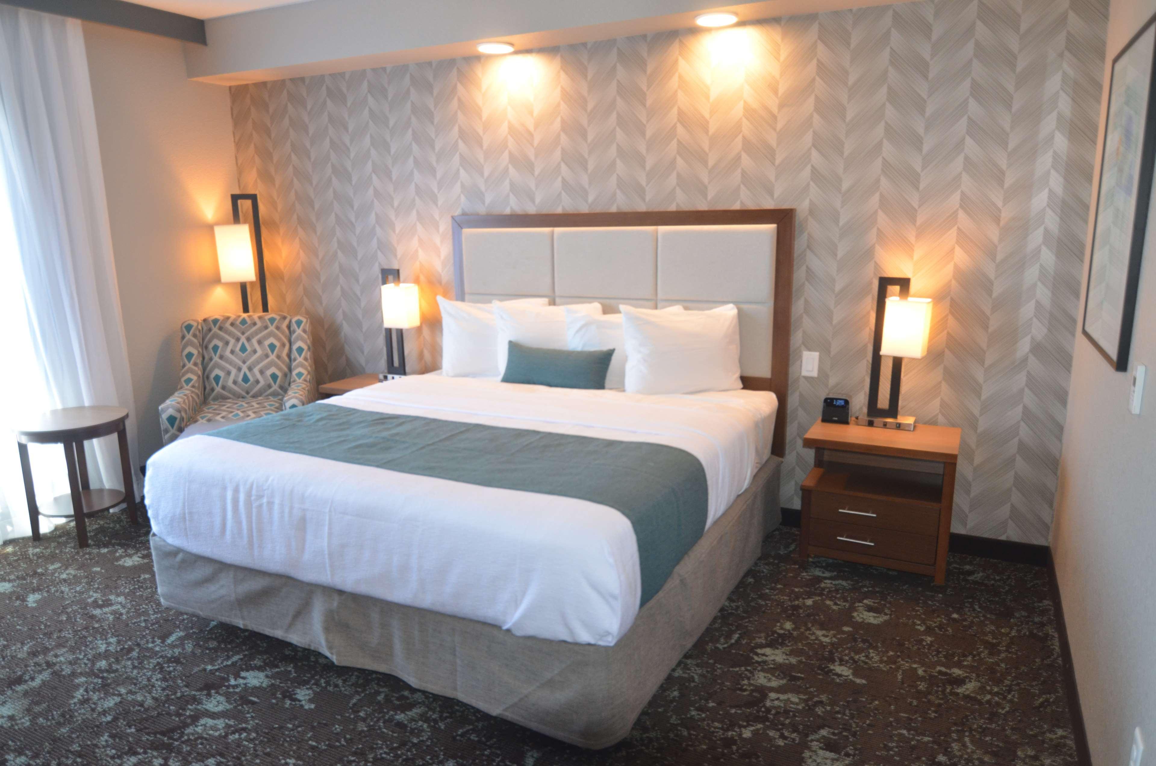Best Western Plus Okotoks Inn & Suites Exteriér fotografie