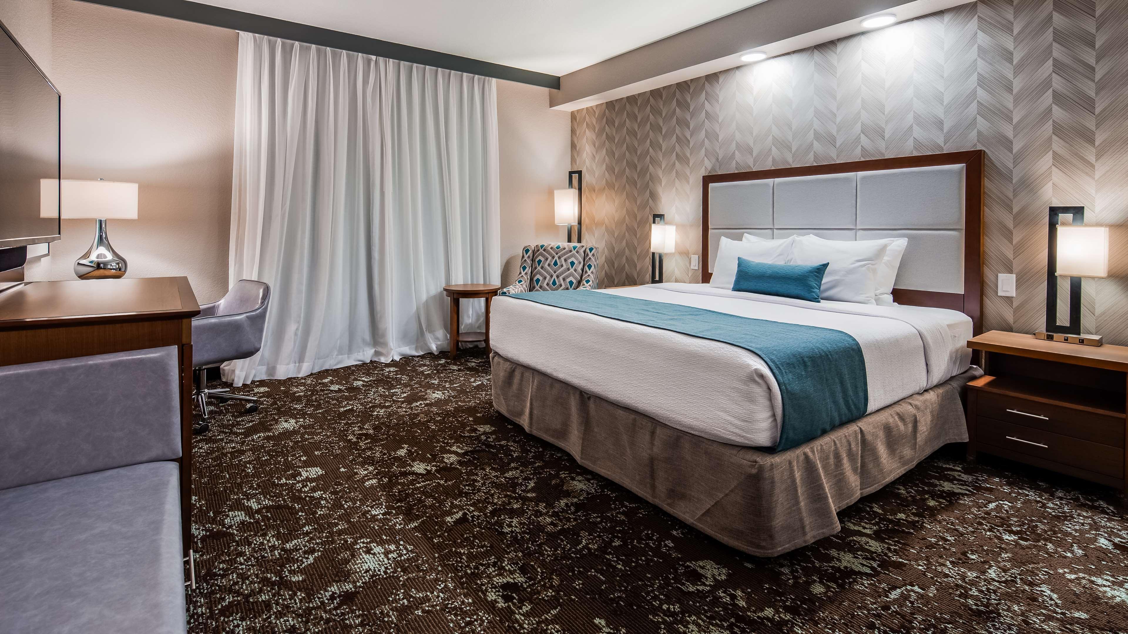 Best Western Plus Okotoks Inn & Suites Exteriér fotografie