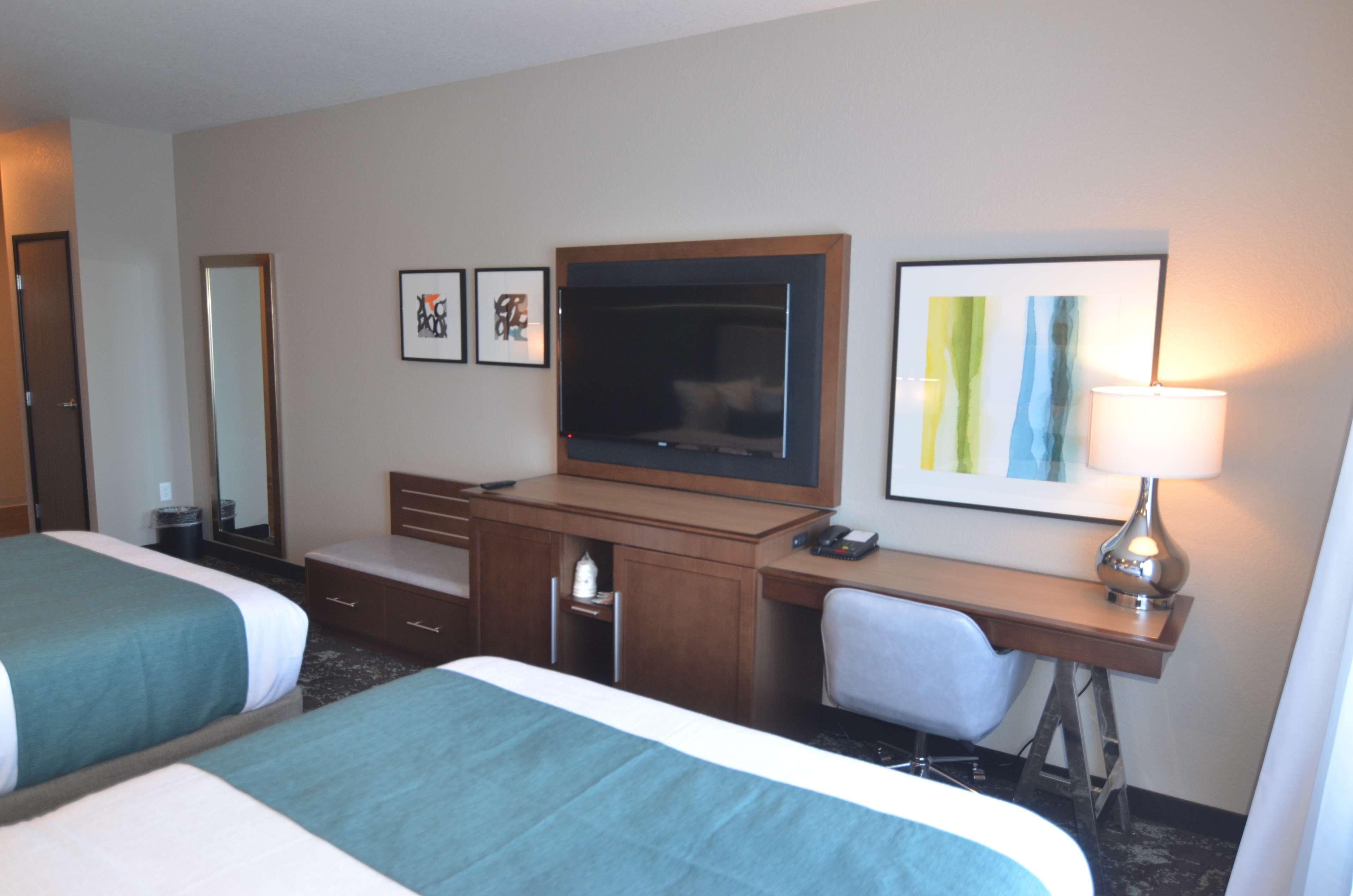 Best Western Plus Okotoks Inn & Suites Exteriér fotografie