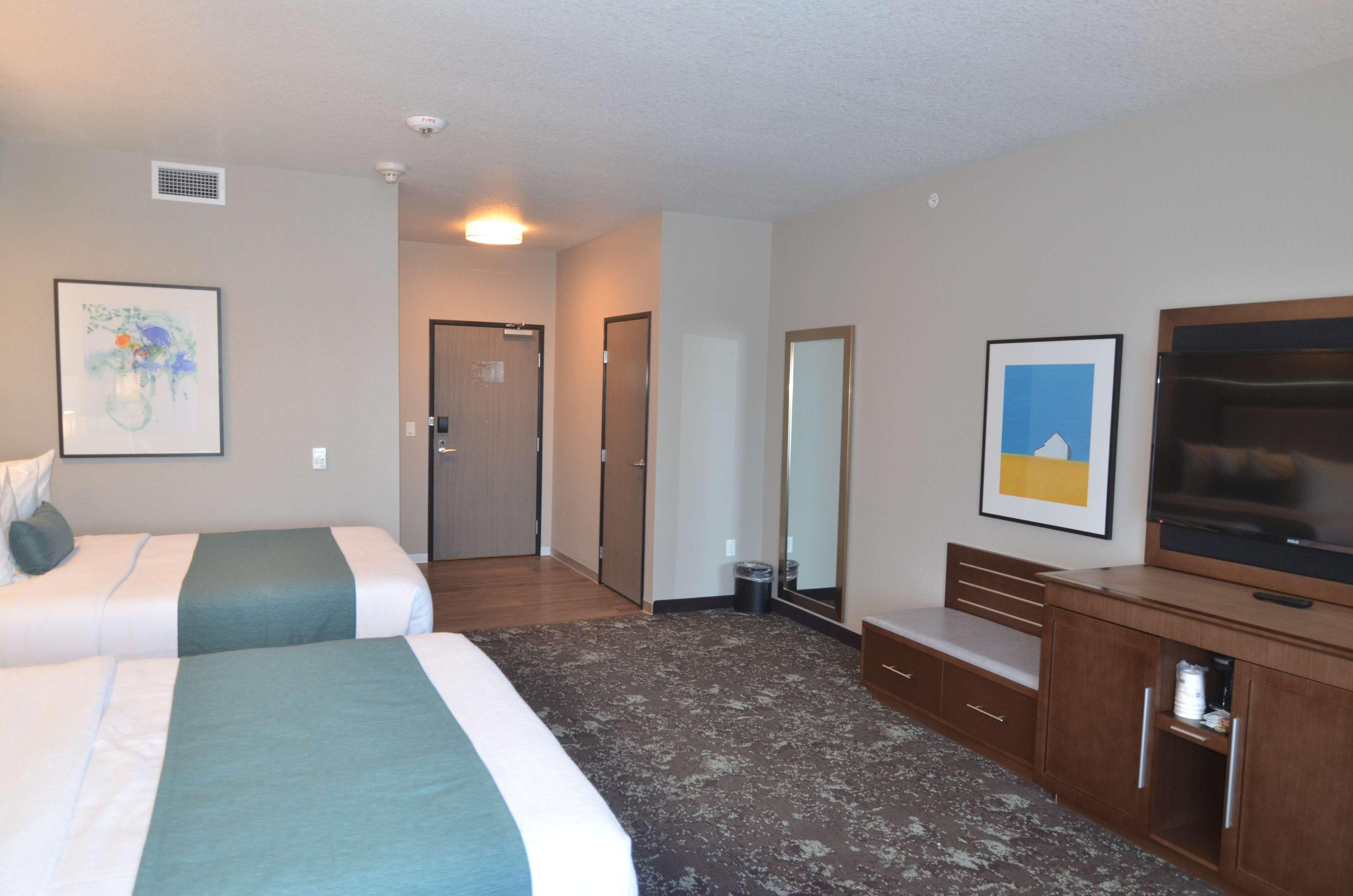 Best Western Plus Okotoks Inn & Suites Exteriér fotografie